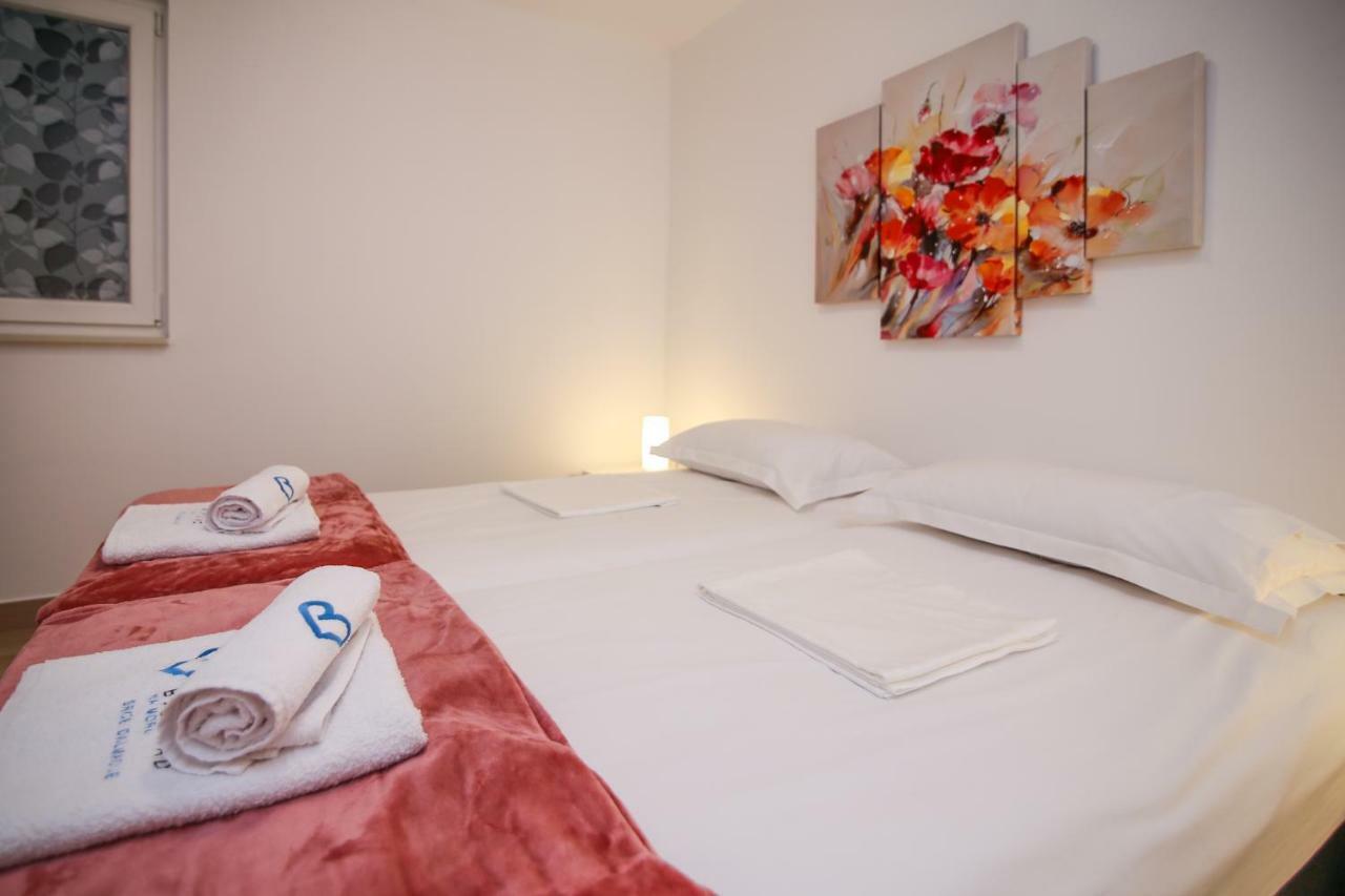 Apartmán Apartman L&A Biograd Na Moru Exteriér fotografie